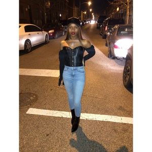 Black off the shoulder long sleeve bustier with lace up back Size Small